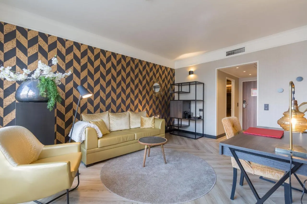 Leonardo Hotel Antwerp The Plaza 4*,