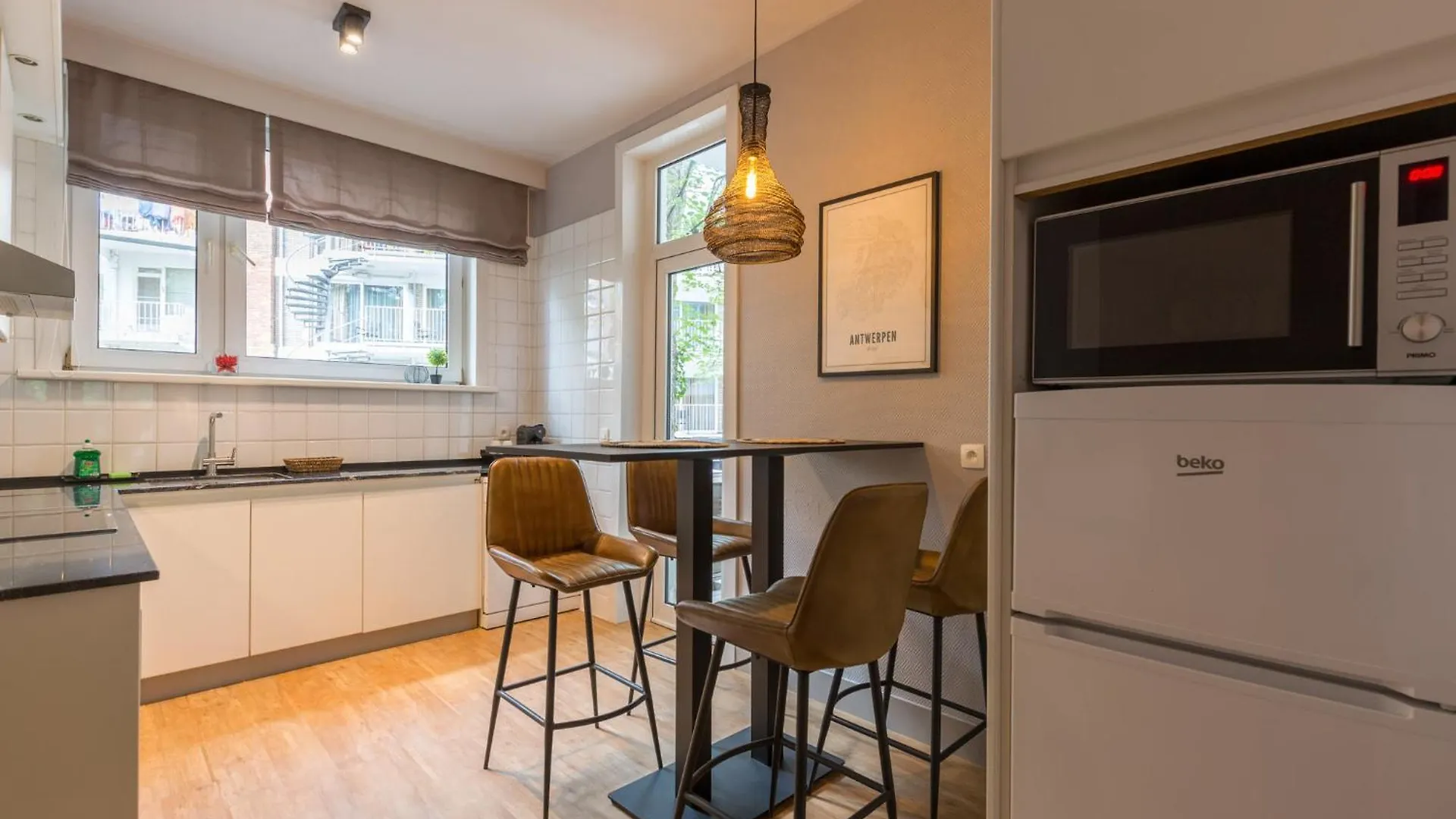 ****  Leonardo Hotel Antwerp The Plaza Belgia