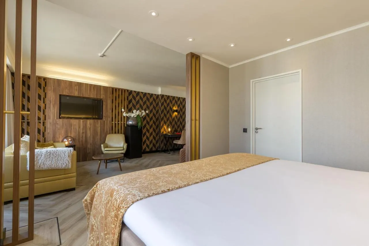 Leonardo Hotel Antwerp The Plaza 4*,  Belgium
